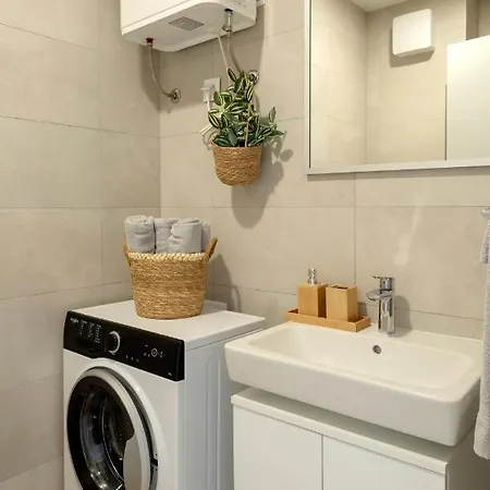 Elena Ekolu Apartment